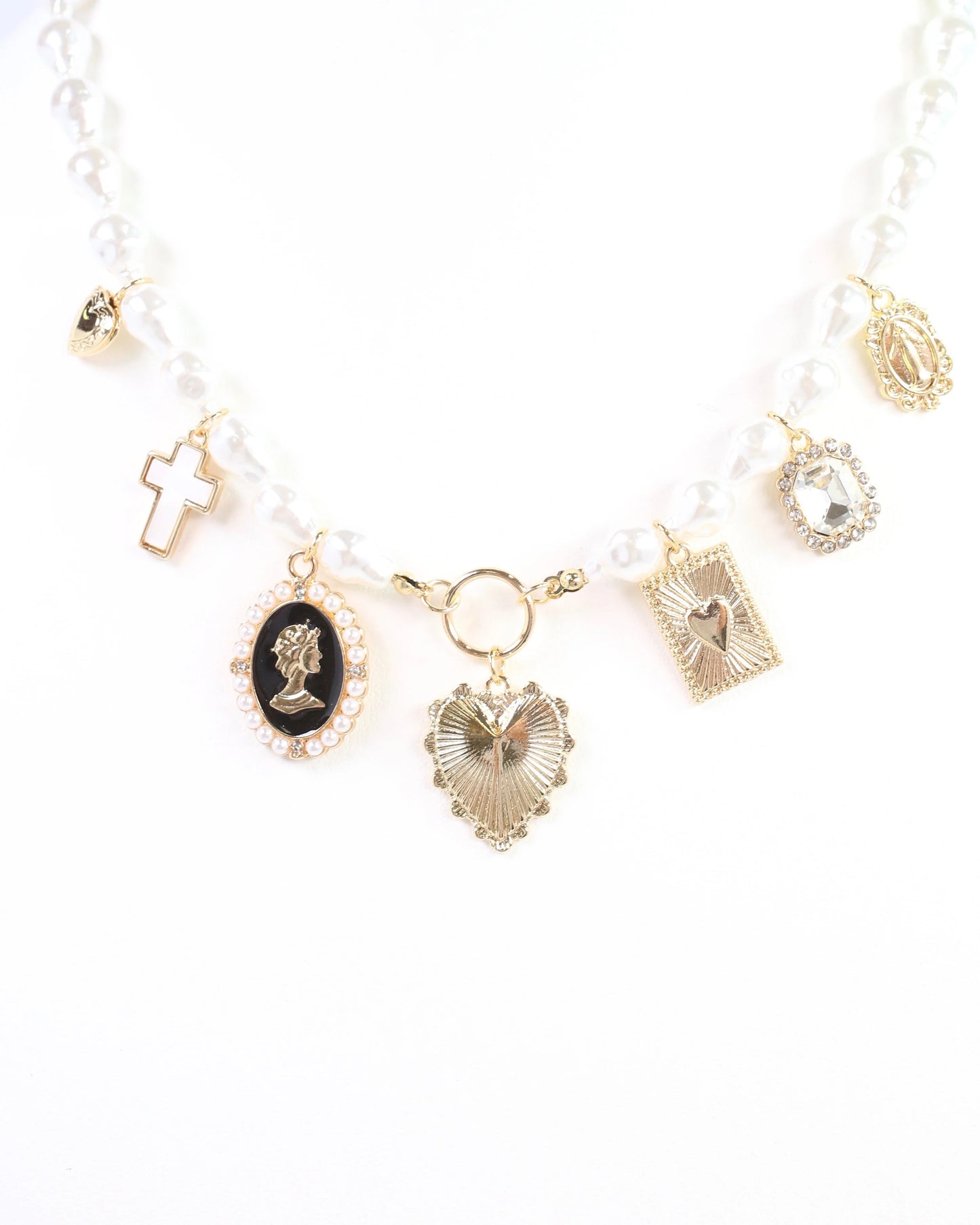 Molly Pearl Necklace