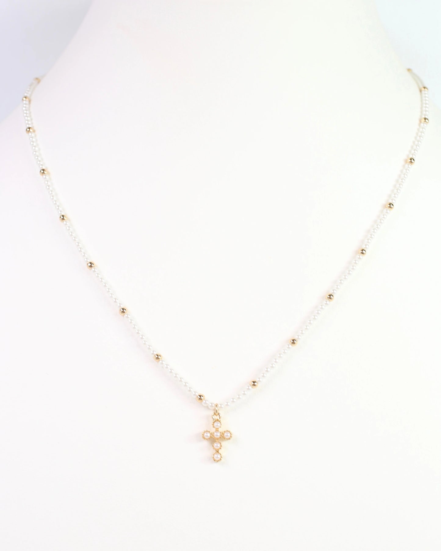 Wonders Pearl and Cross Necklace